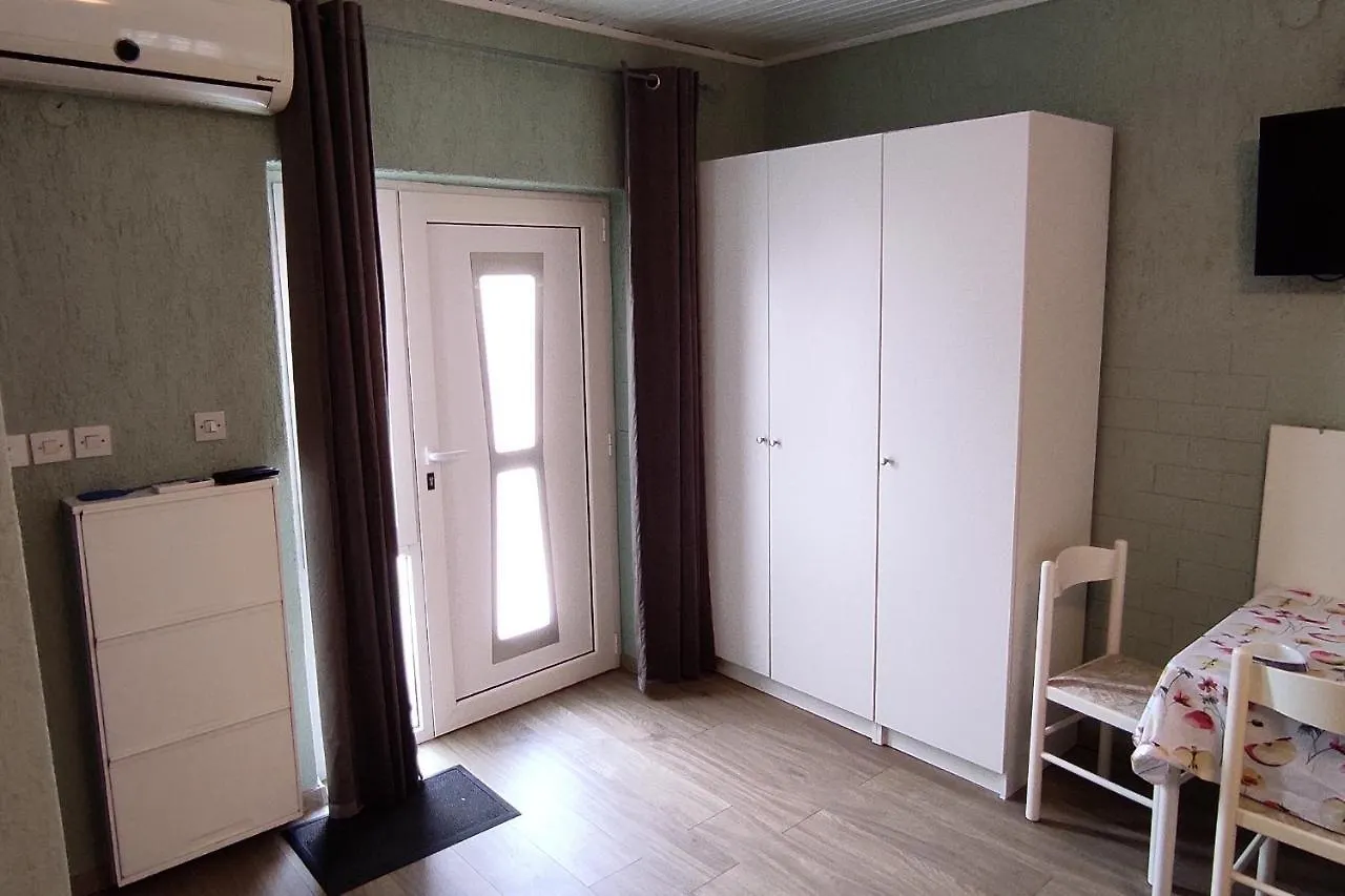 Studio Punat 5410A 0*,  Chorvatsko